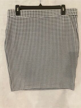 Elle Black and White Grid Pencil Skirt